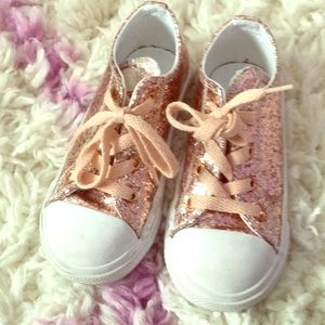 Size 9 toddler converse - sparkle pink